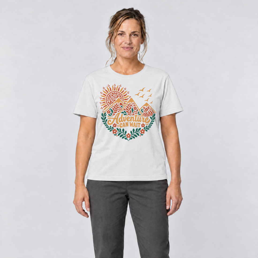 Frau trägt Adventure can wait – T-Shirt Unisex in Weiß, Ansicht von vorn