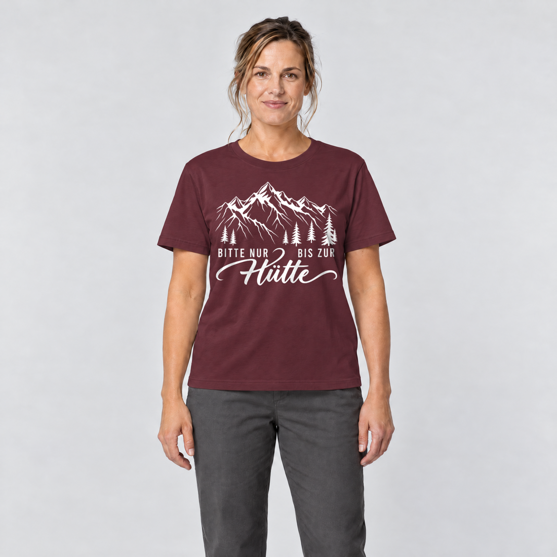 Frau trägt Bitte nur bis zur Hütte – T-Shirt Unisex in Bordeaux, Ansicht von vorn