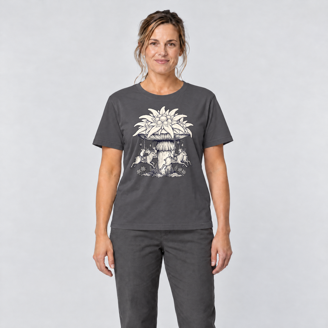 Frau trägt Edelweiß-Karussell – T-Shirt Unisex in Dunkelgrau, Ansicht von vorn