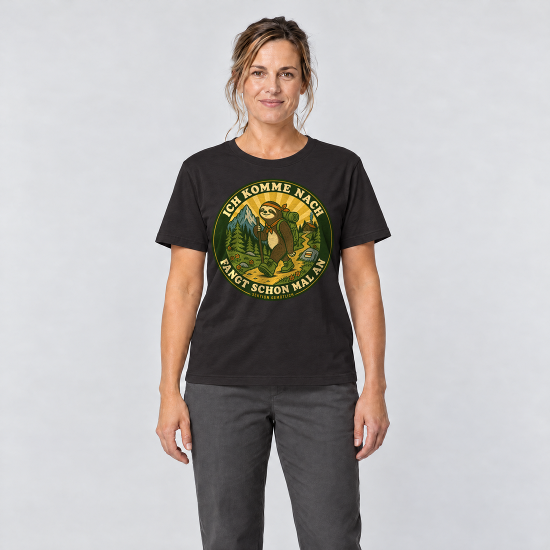 Frau trägt Fangt schon mal an – T-Shirt Unisex in Schwarz, Ansicht von vorn