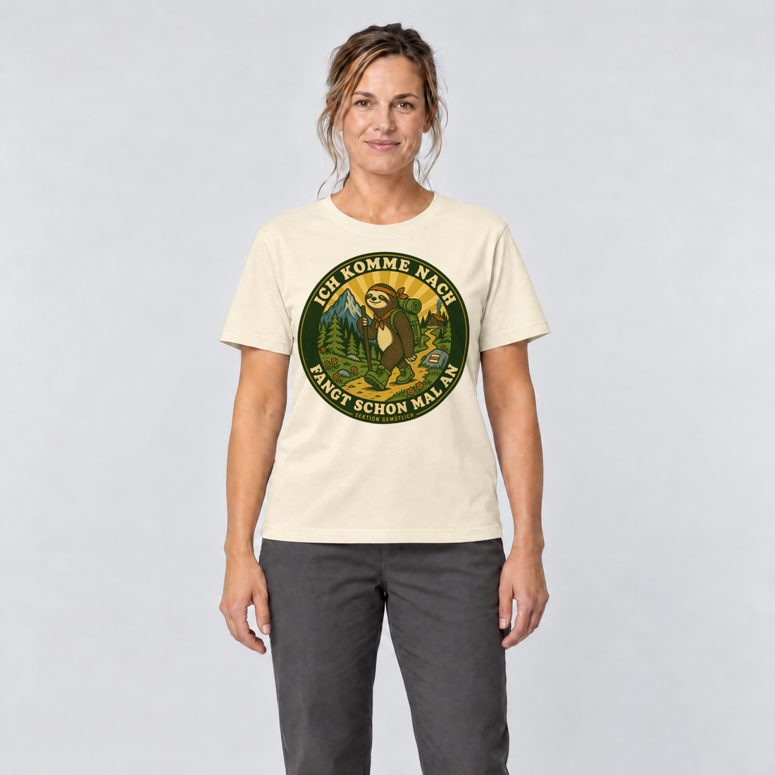 Frau trägt Fangt schon mal an – T-Shirt Unisex in Natur, Ansicht von vorn