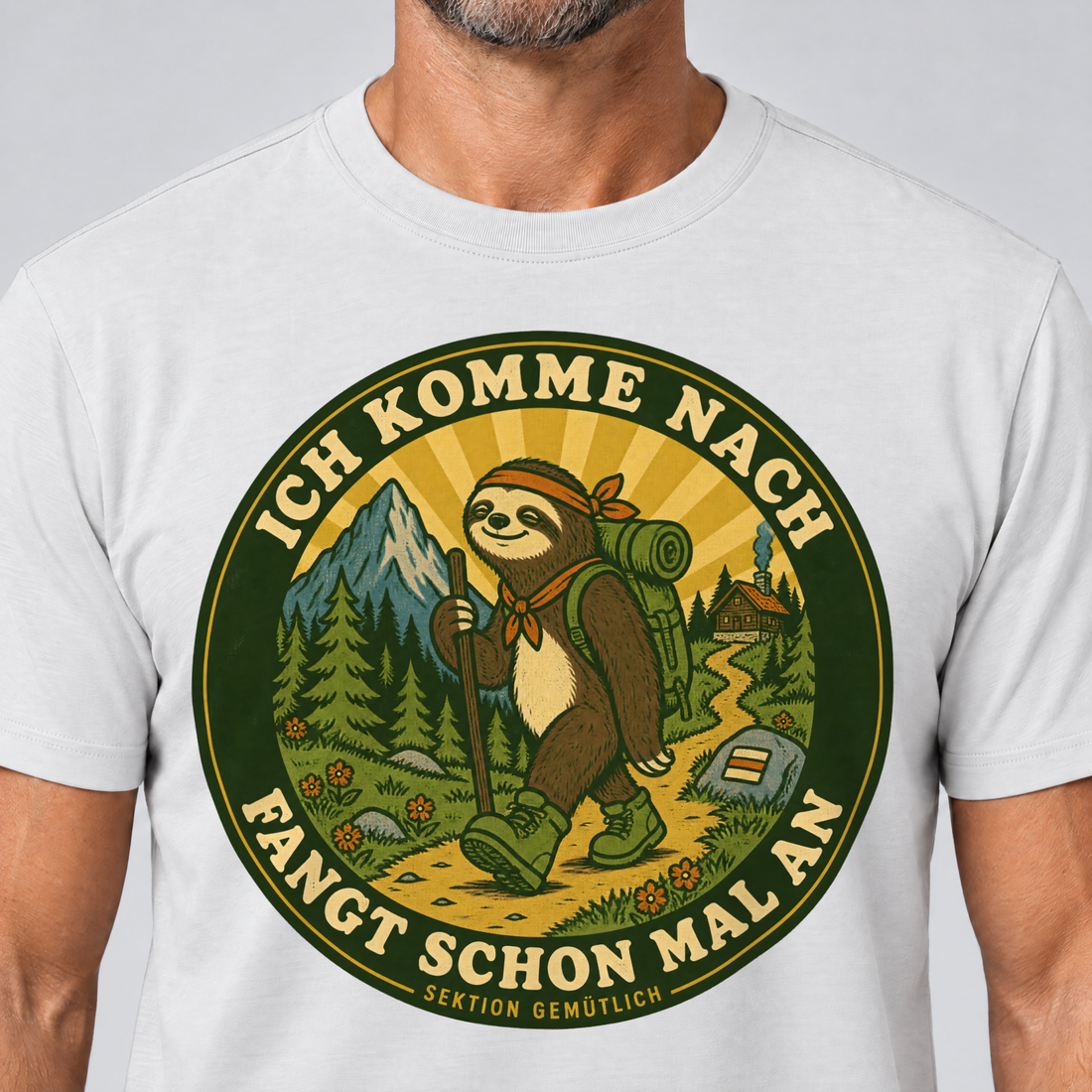 Nahaufnahme des Drucks: Fangt schon mal an – T-Shirt Unisex in Weiß, von einem Mann getragen