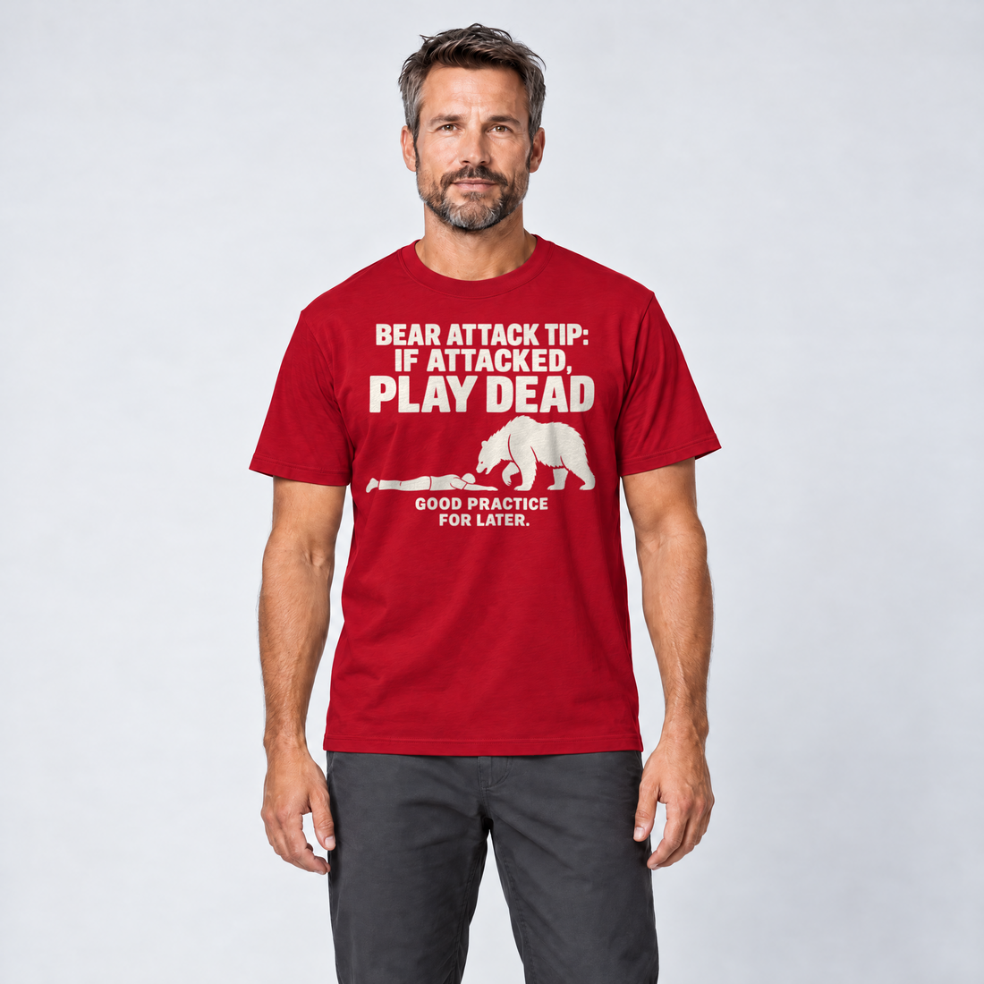 Mann trägt Good Practice for Later – T-Shirt Unisex in Rot, Ansicht von vorn