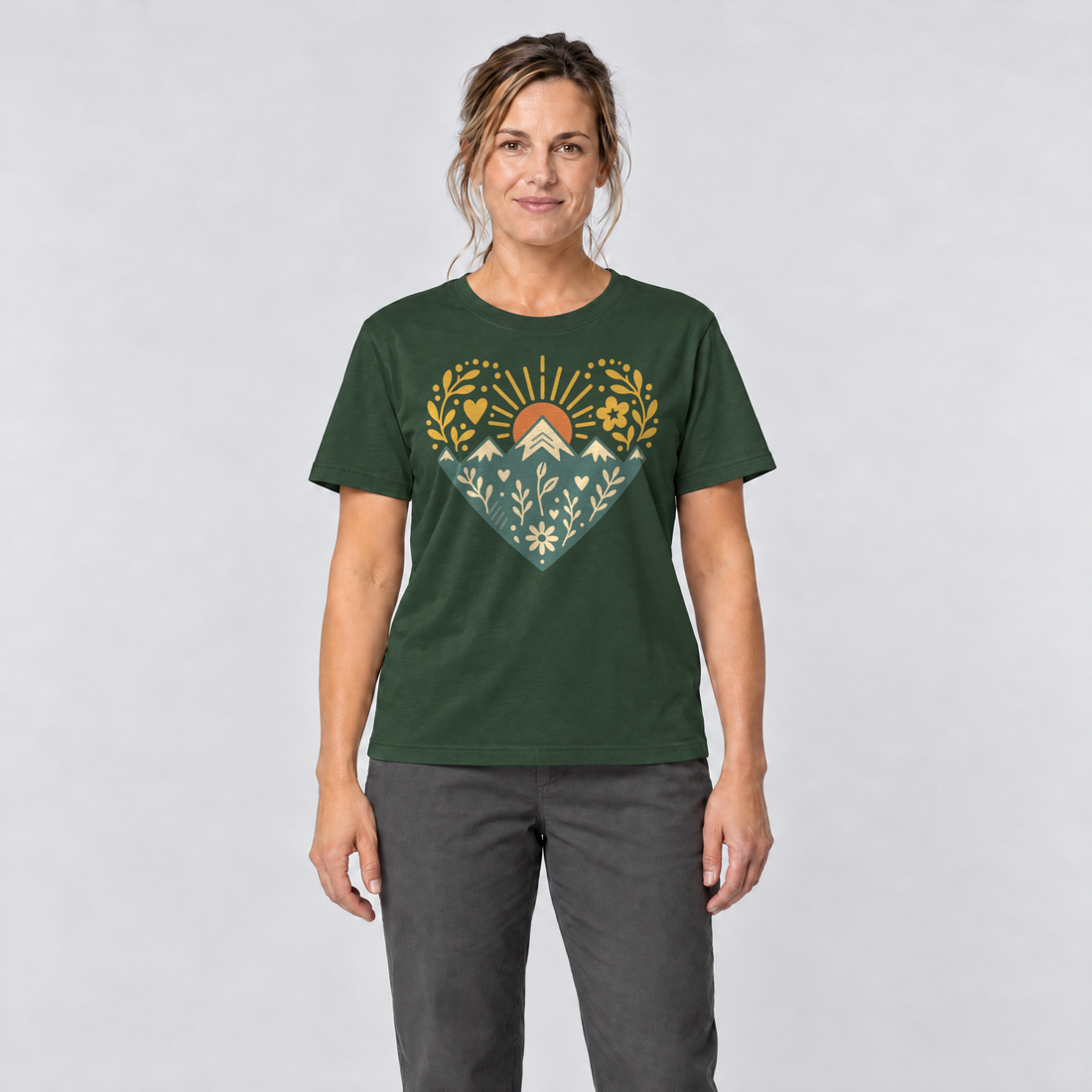 Frau trägt Bergherz – T-Shirt Unisex in Flaschengrün, Ansicht von vorn