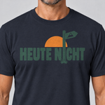 Nahaufnahme des Drucks: Heute nicht – T-Shirt Unisex in Navy, von einem Mann getragen