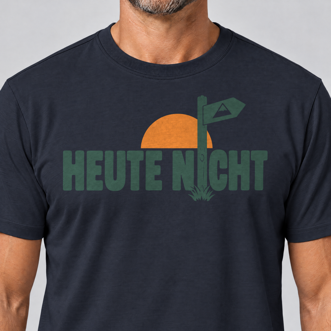 Nahaufnahme des Drucks: Heute nicht – T-Shirt Unisex in Navy, von einem Mann getragen