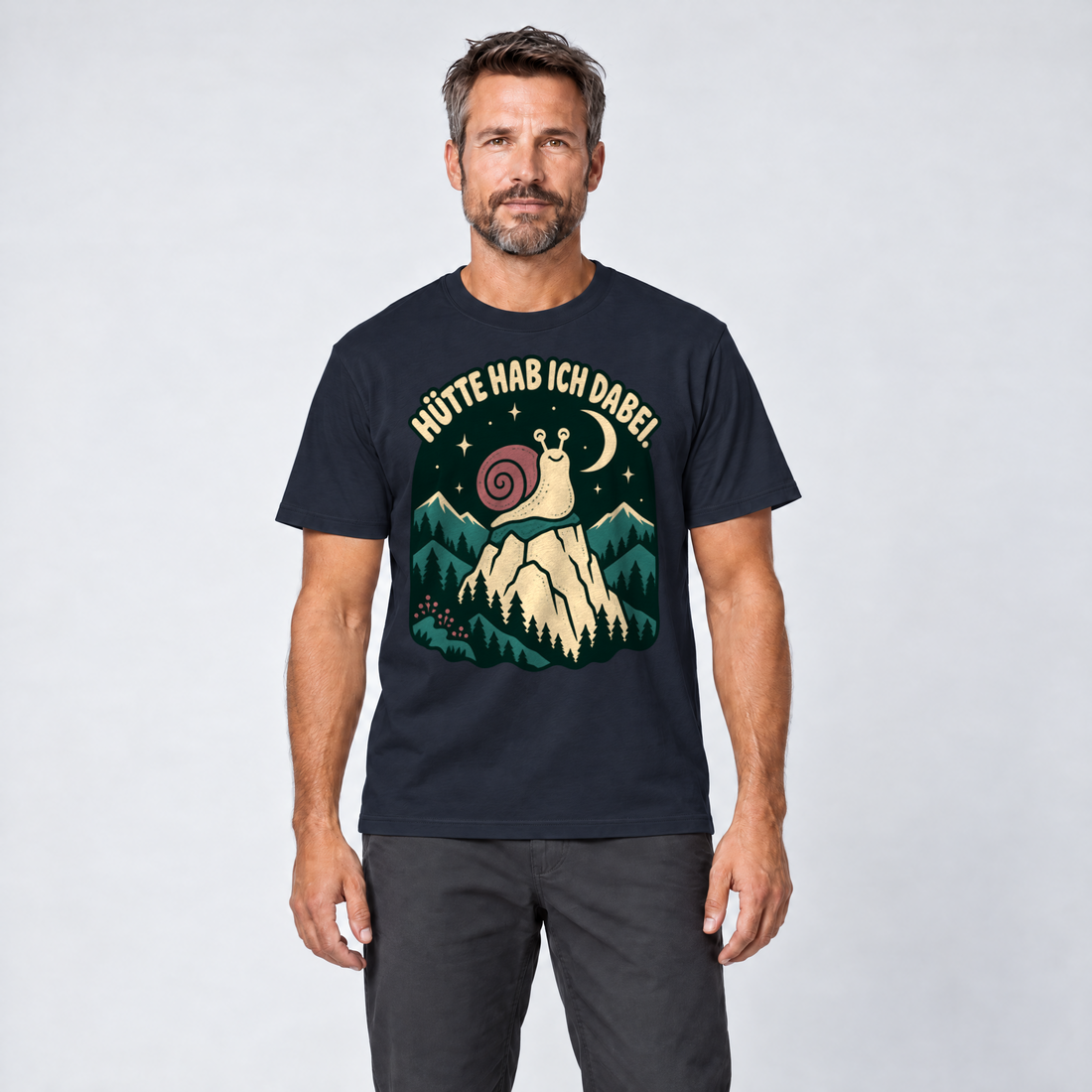 Mann trägt Hütte hab ich dabei – T-Shirt Unisex in Navy, Ansicht von vorn
