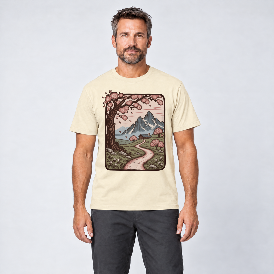 Mann trägt Almweg zur Hütte – T-Shirt Unisex in Natur, Ansicht von vorn