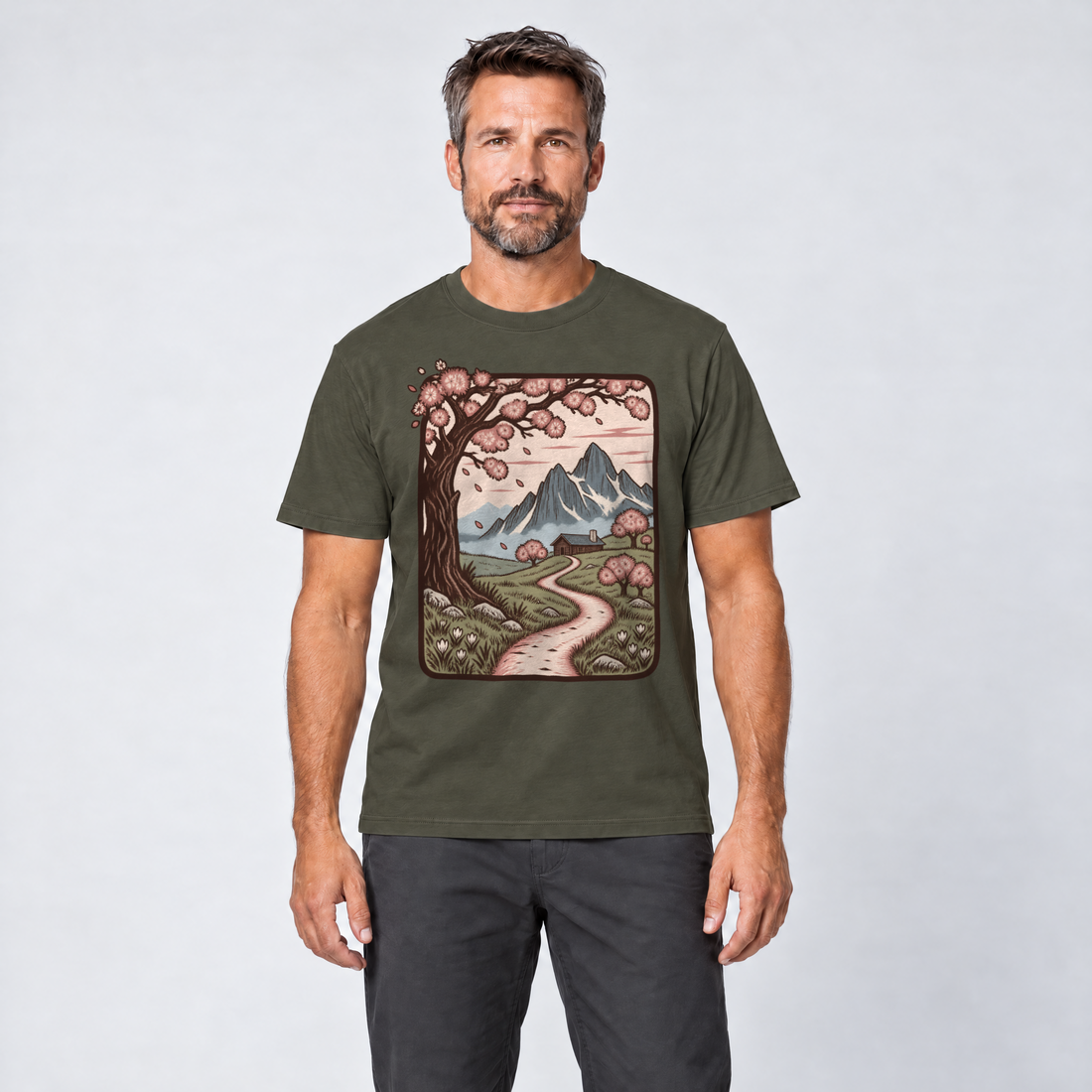 Mann trägt Almweg zur Hütte – T-Shirt Unisex in Oliv, Ansicht von vorn