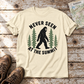 Never seen at the summit – T-Shirt Unisex