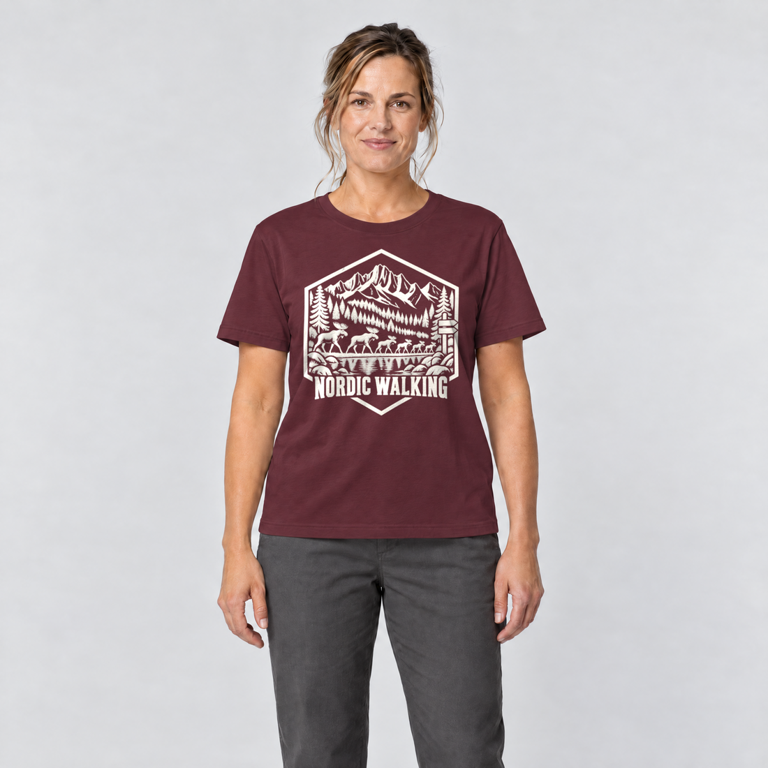 Frau trägt Nordic Walking – T-Shirt Unisex in Bordeaux, Ansicht von vorn