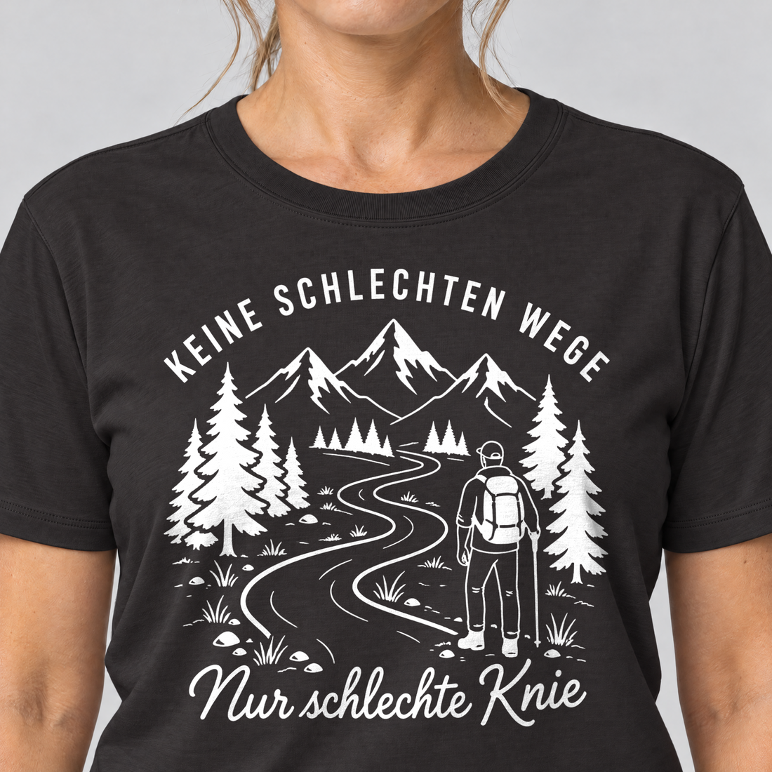 Nahaufnahme des Drucks: Nur schlechte Knie – T-Shirt Unisex in Schwarz, von einer Frau getragen