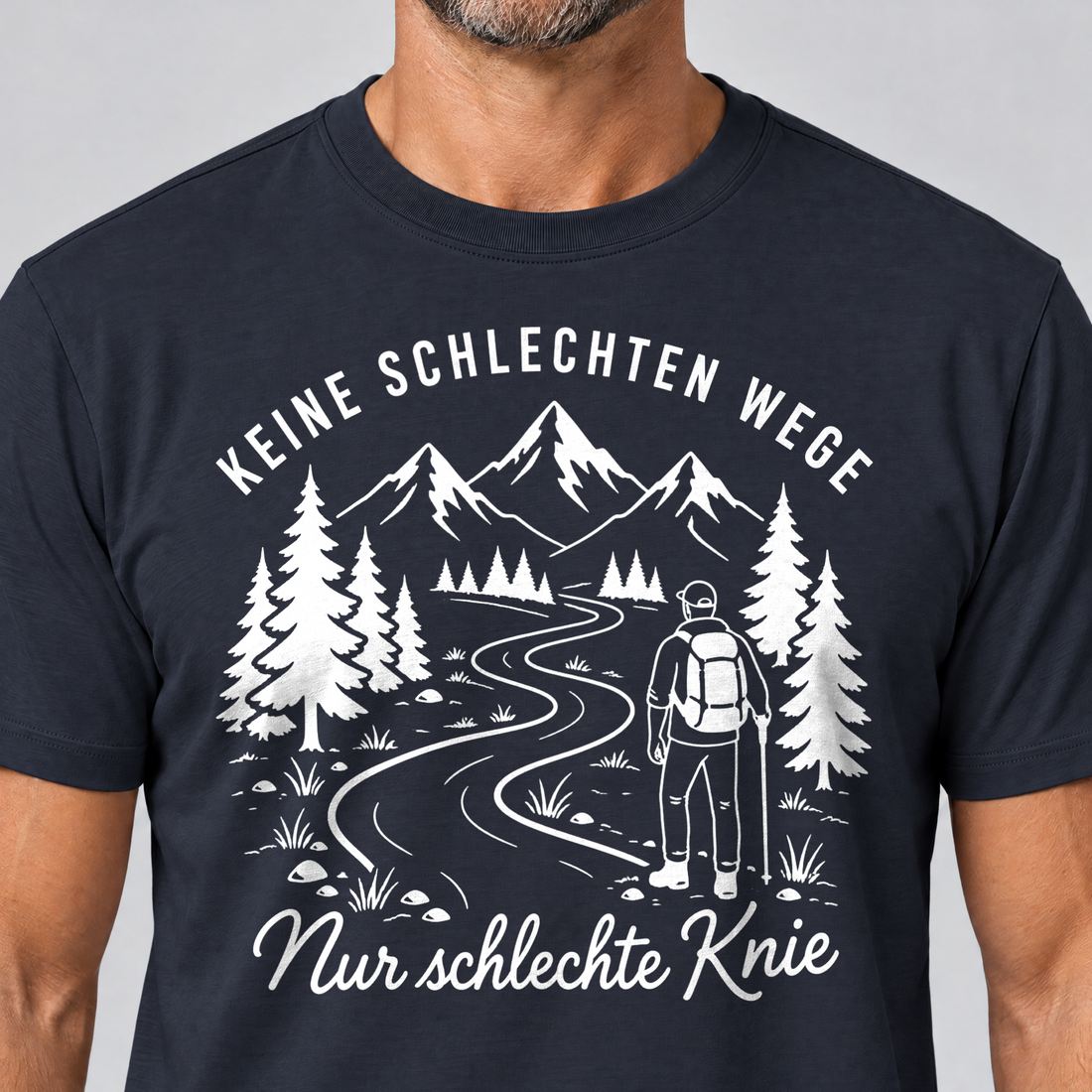 Nahaufnahme des Drucks: Nur schlechte Knie – T-Shirt Unisex in Navy, von einem Mann getragen