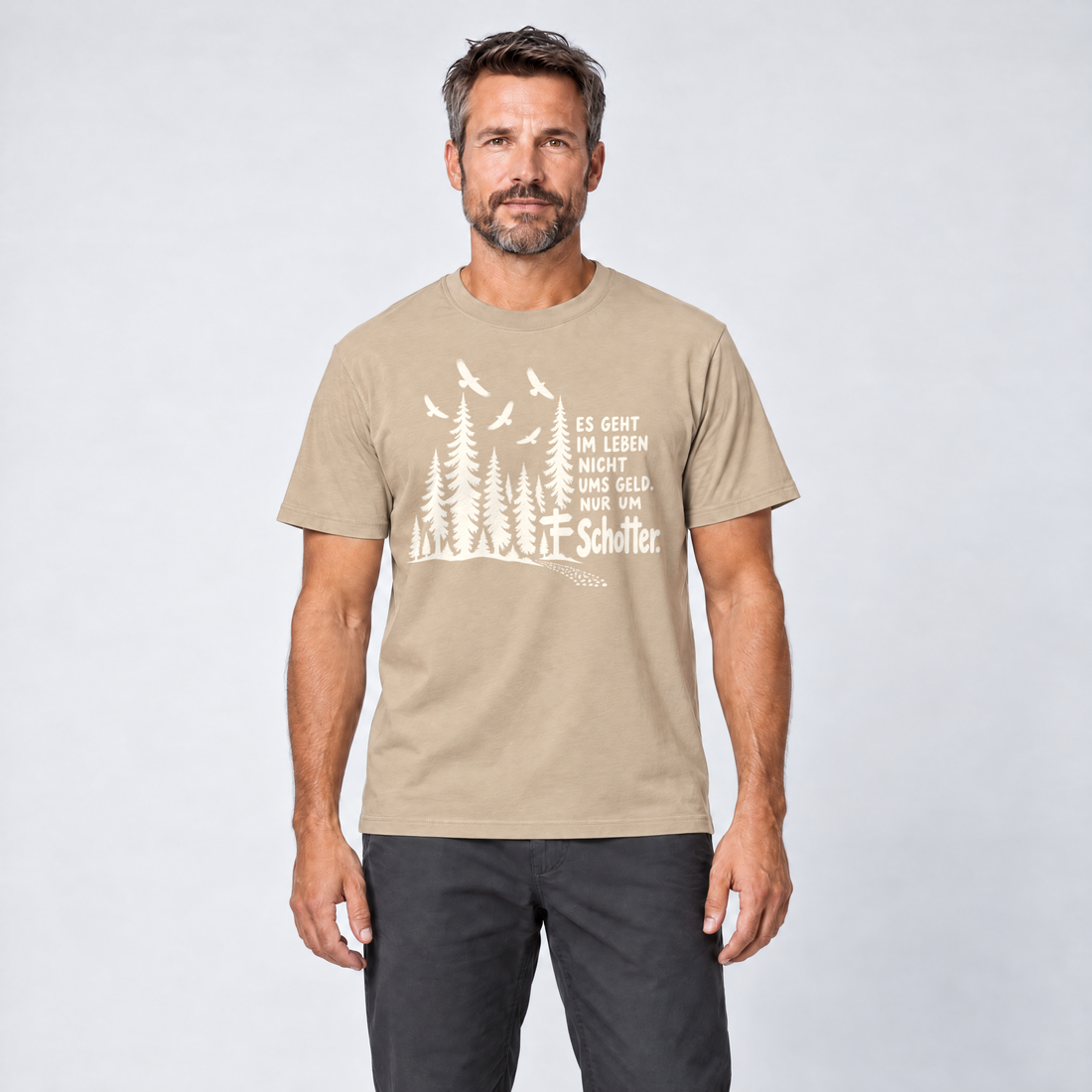 Mann trägt Nur um Schotter – T-Shirt Unisex in Sand, Ansicht von vorn