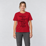Frau trägt Parasolpilze – T-Shirt Unisex in Rot, Ansicht von vorn