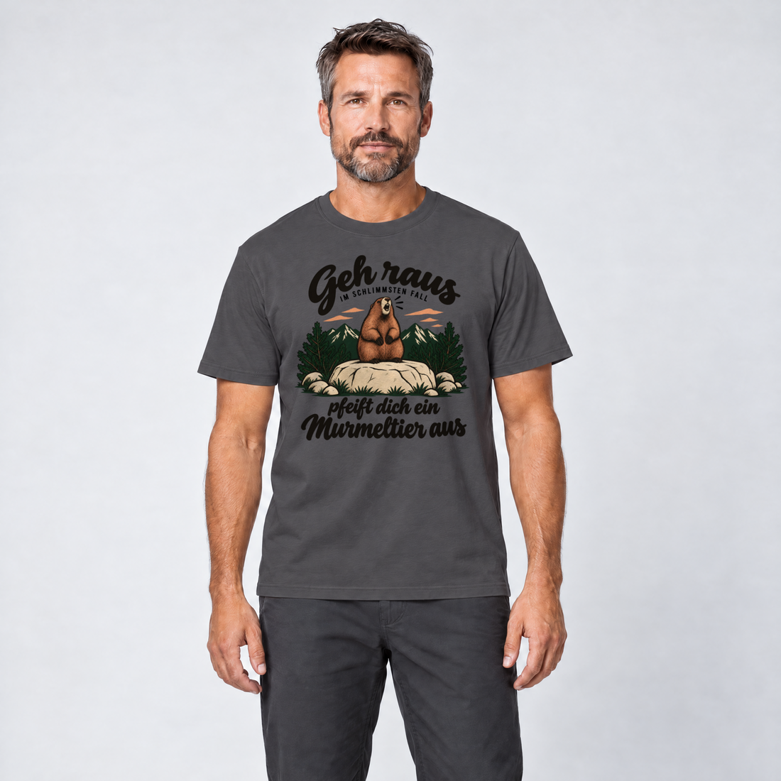 Mann trägt Pfeift dich ein Murmeltier aus – T-Shirt Unisex in Dunkelgrau, Ansicht von vorn