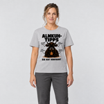 Frau trägt Sie hat Vorfahrt – T-Shirt Unisex in Hellgrau, Ansicht von vorn