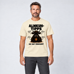 Mann trägt Sie hat Vorfahrt – T-Shirt Unisex in Natur, Ansicht von vorn