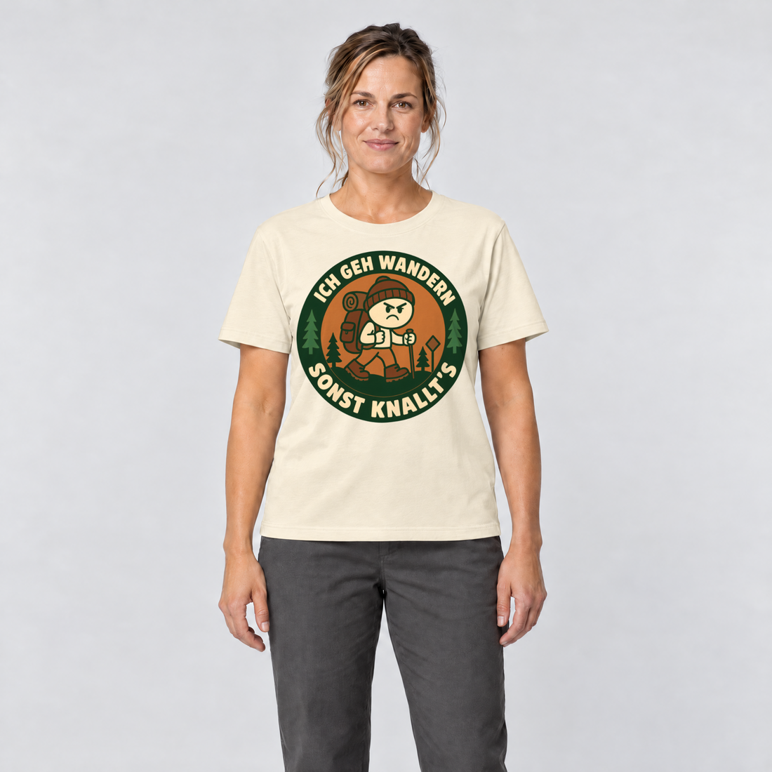 Frau trägt Sonst knallt’s – T-Shirt Unisex in Natur, Ansicht von vorn