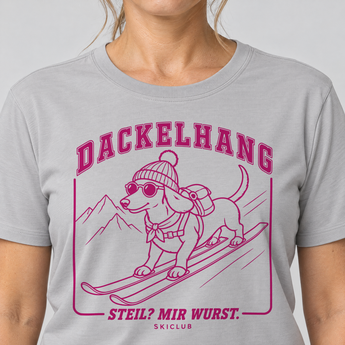 Nahaufnahme des Drucks: Steil? Mir Wurst. – T-Shirt Unisex in Hellgrau, von einer Frau getragen