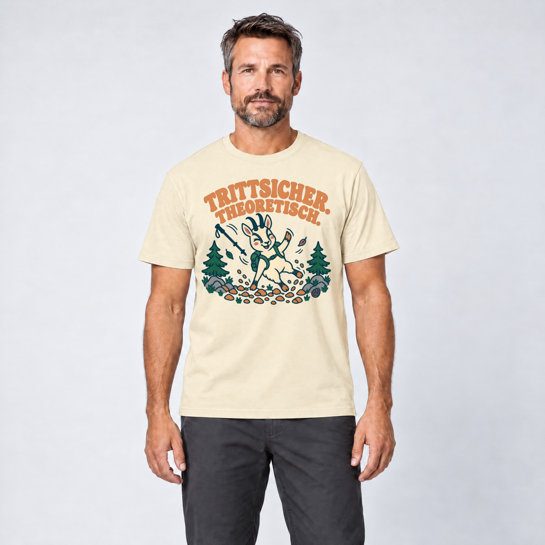 Mann trägt Trittsicher. Theoretisch. – T-Shirt Unisex in Natur, Ansicht von vorn