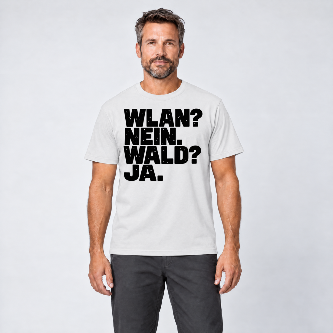 Mann trägt WLAN? Nein. Wald? Ja. – T-Shirt Unisex in Weiß, Ansicht von vorn